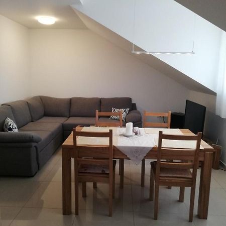 Appartamento Slavuj Novi Sad Esterno foto