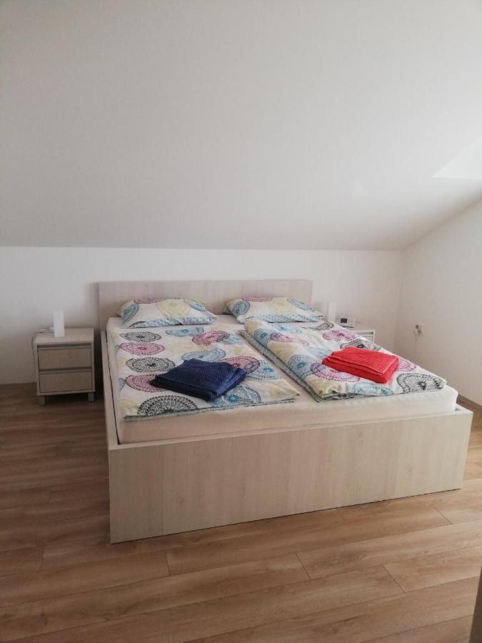 Appartamento Slavuj Novi Sad Esterno foto